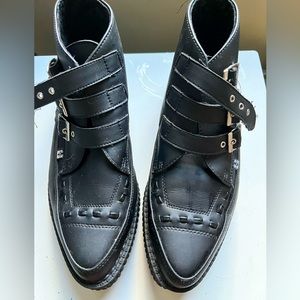 Black TUKskin™ 3-Buckle Pointed Creeper Boot. Women’s size 10 Mens size 8